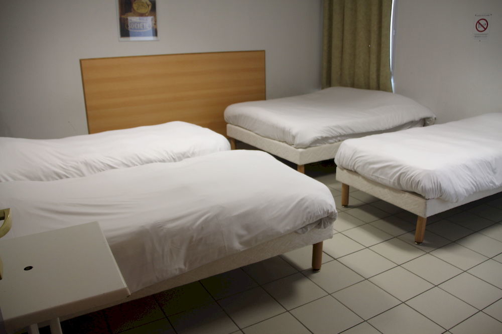 Cit'Hotel Restaurant Du Bowling De Мийо Екстериор снимка