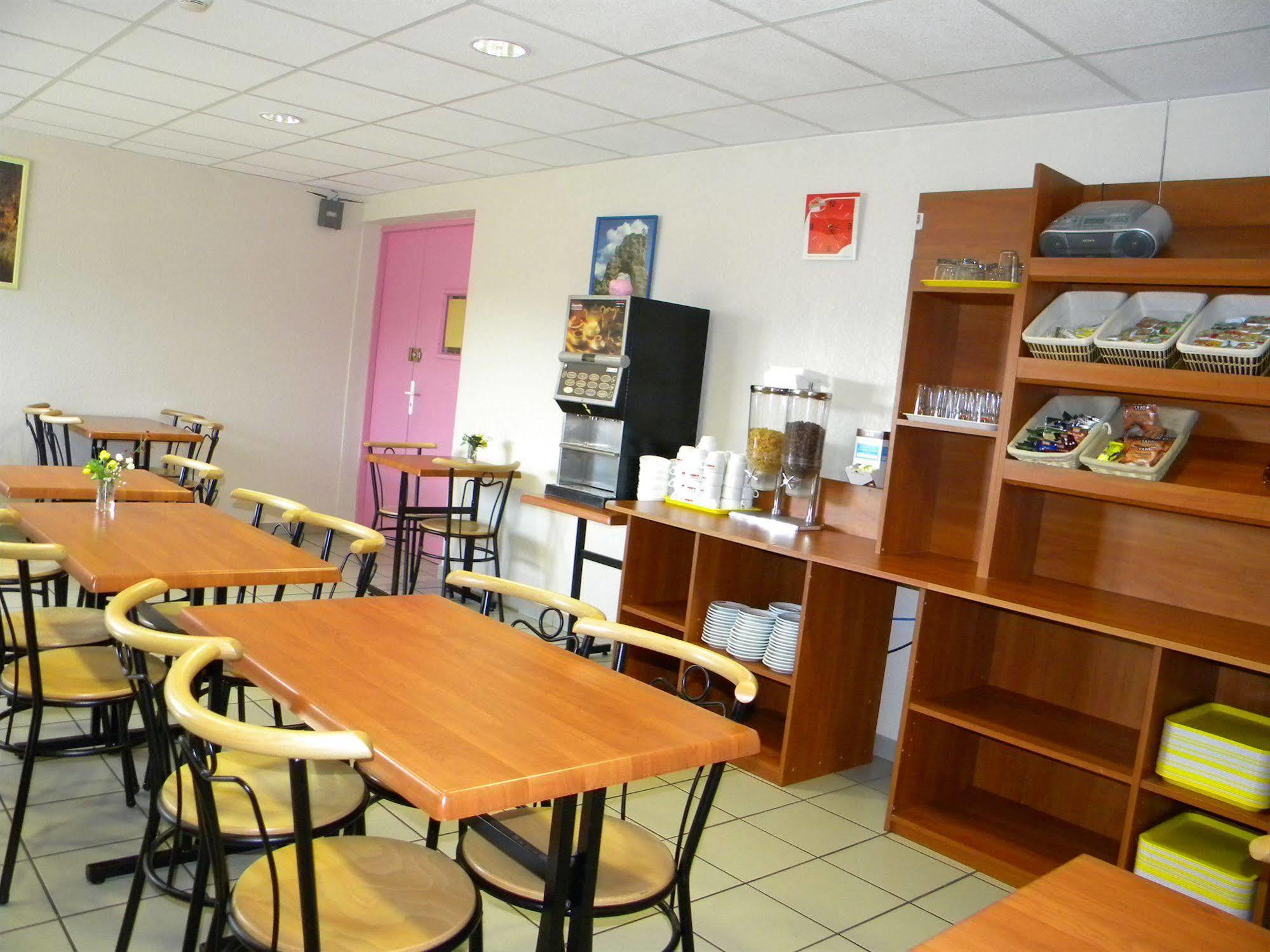 Cit'Hotel Restaurant Du Bowling De Мийо Екстериор снимка
